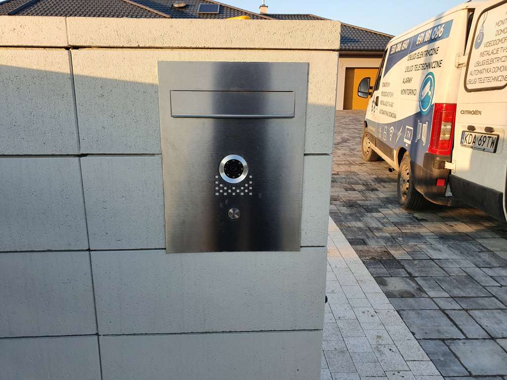 Jodlowka_Walki_Videodomofon_Vidos_1 Oswietlenie_awaryjne_ewakuacyjne_budynek_szkoly_Szczucin_34